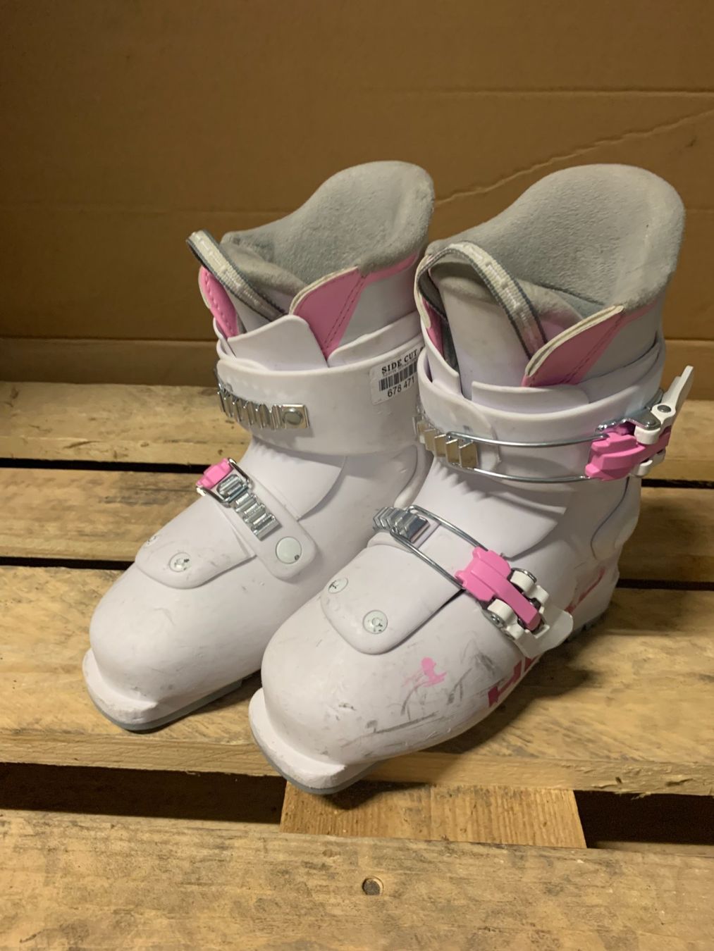 Head Chaussures garçon: Skischuhe, HEAD Z2, Grösse 32.5 – D'occasion à Schwarzsee par Sidecut