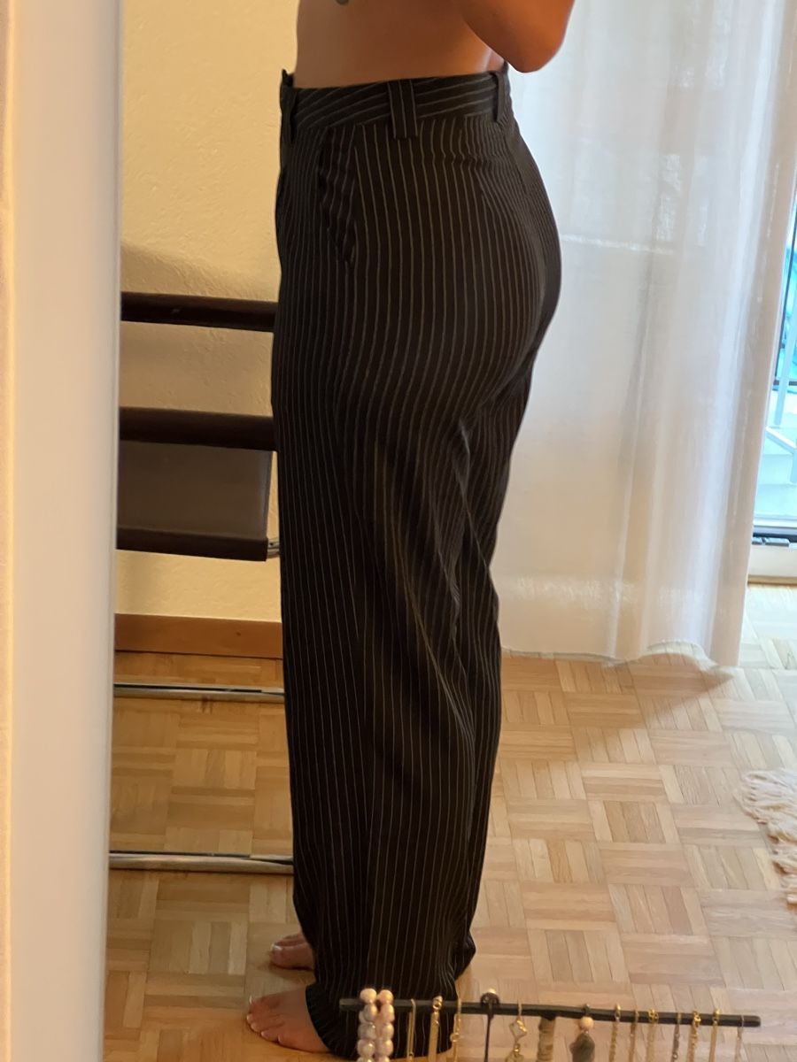 Na-kd Pantalons: NA-KD Hose gestreift Grösse 40 – D'occasion à Zürich par sop_xbd7 1