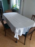 Schöne weisse Tischdecke. Handarbeit. Pflegeleicht