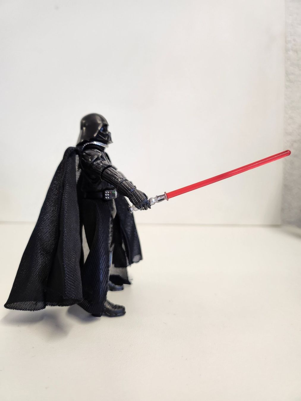 Figurines: Star Wars Darth Vader Figur mit Laserschwert – Neuf avec emballage d'origine à Niederurnen par Ghost.recon 2