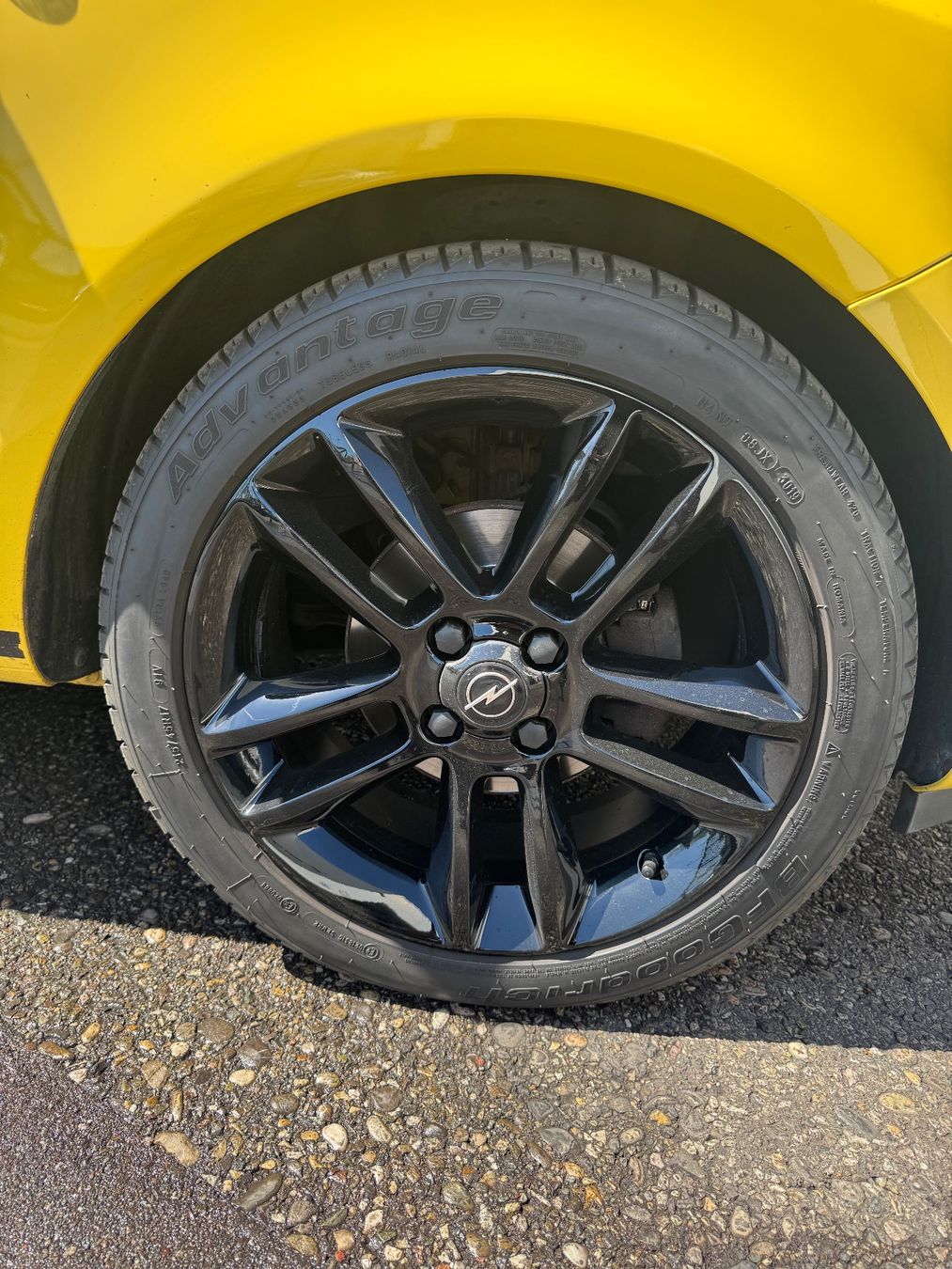Opel Automobili: Opel Corsa D Sport – Usato da Rheinfelden venduto da adidas1984 4