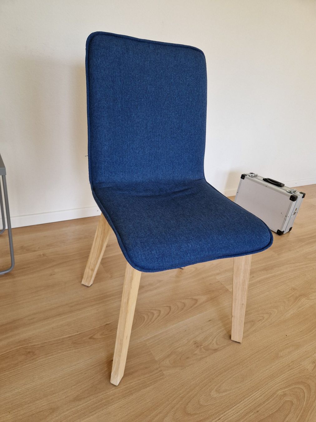 Sedie: Set mit 2 blauen Esszimmerstühlen. – Usato da Birmensdorf ZH venduto da Michal_B 1