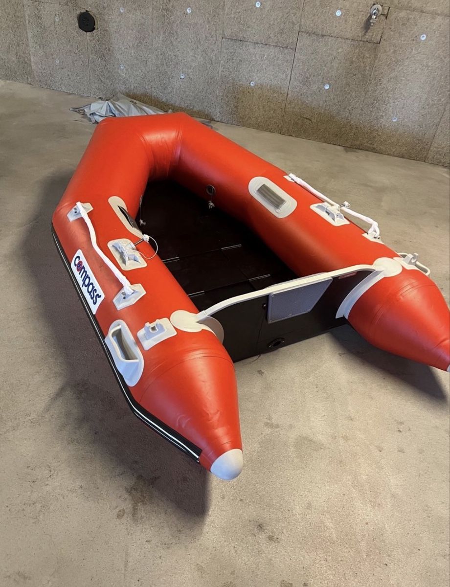 Bateaux: Schlauchboot compass wie neu – D'occasion à Rümlang par iSmartcamp
