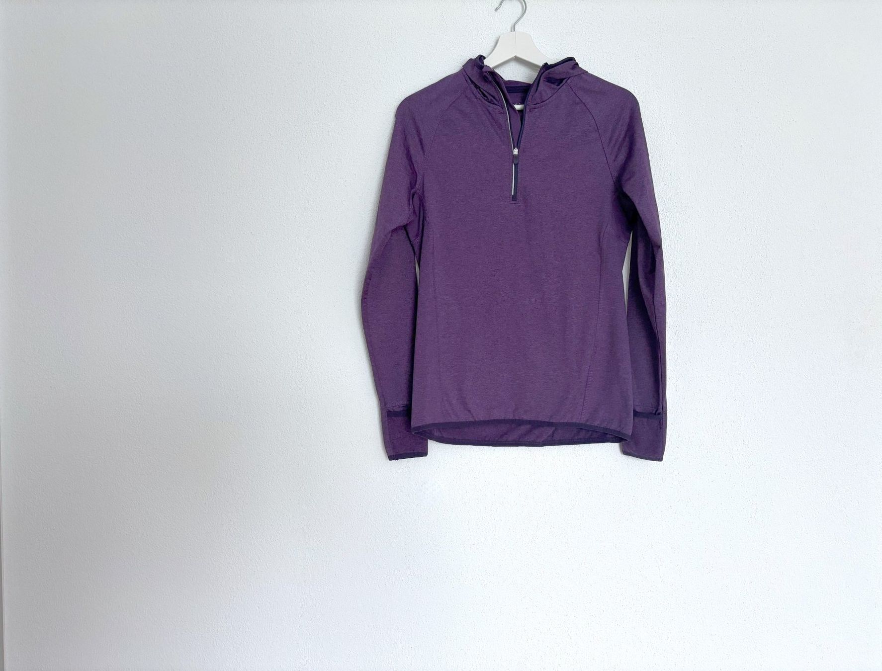 Maglioni & Felpe: 💪Lila Langarm Sport Pulli Pullover Kapuzen Hoodie Gr. S – Usato da Holzhäusern ZG venduto da paula_w
