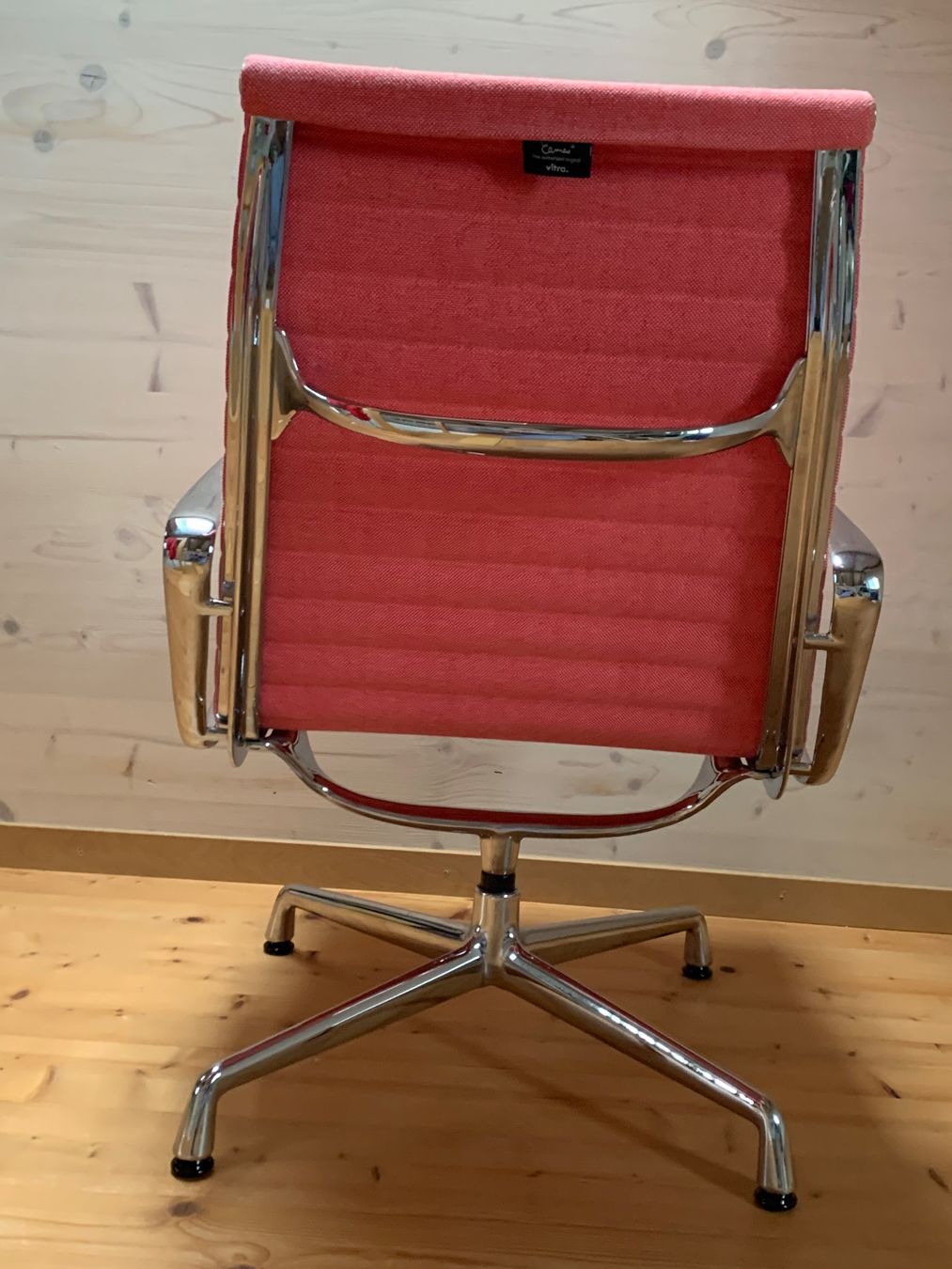 Vitra Poltrone: SESSEL EAMES EA 115 VITRA – Usato da Winterthur venduto da fristab 3