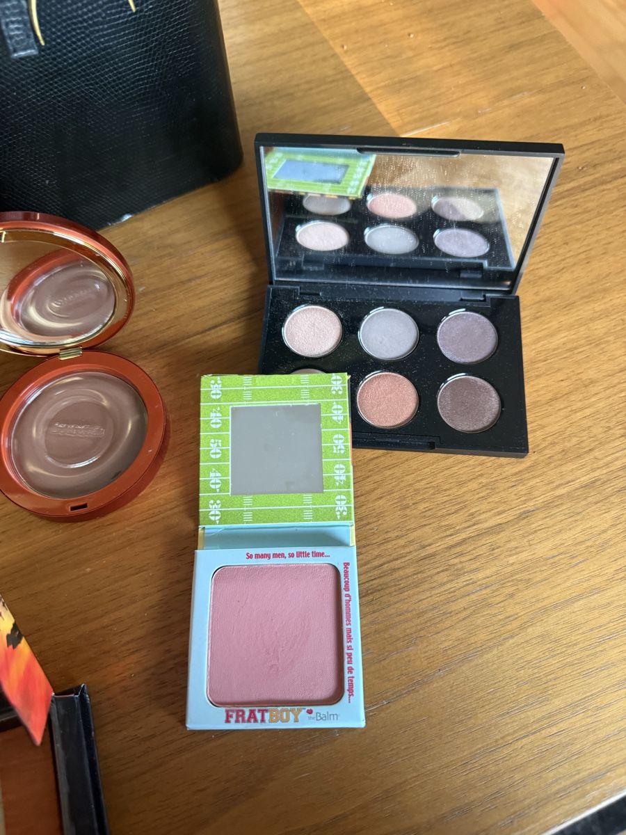 Make-up: Makeup Set Nars TheBalm Clarins Mixed Beauty Items – Nuovo (secondo la descrizione) da Zürich venduto da pinish 3