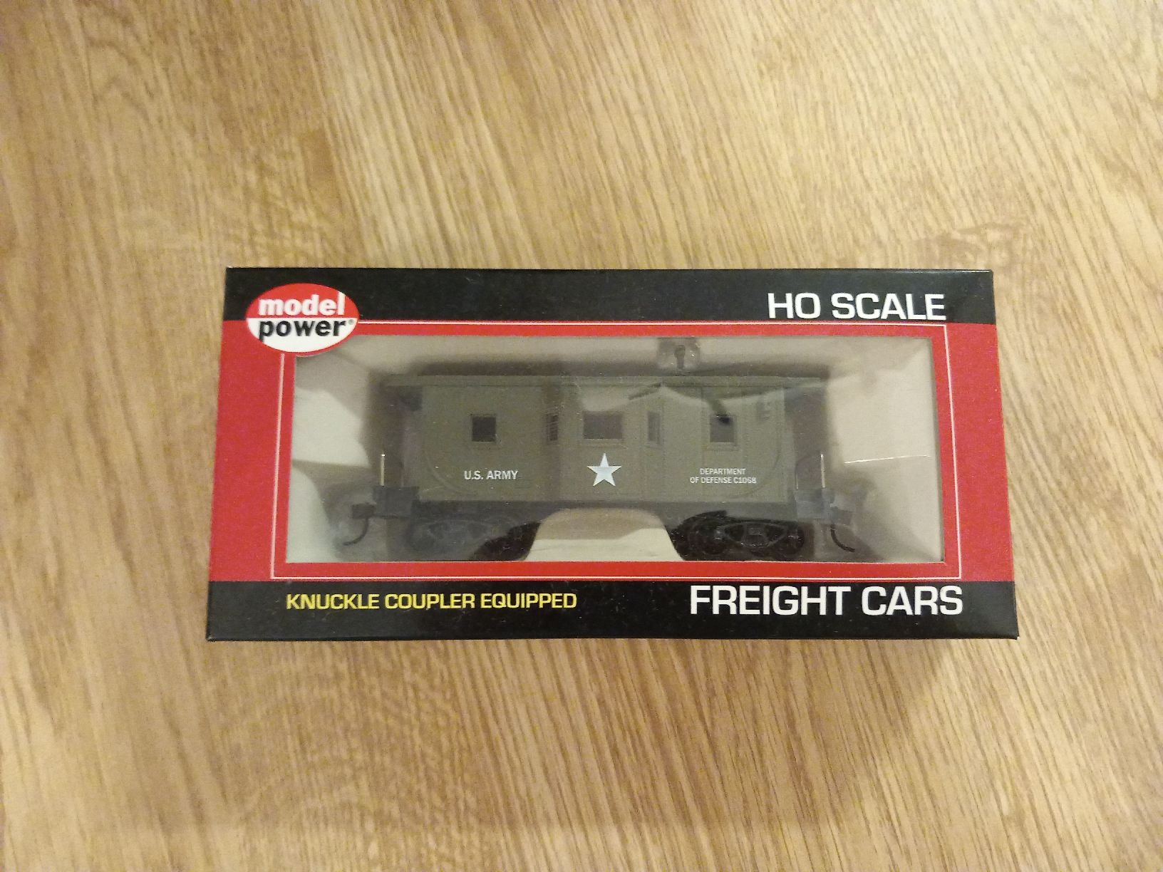 Modellini di ferrovie: Model Power HO Scale US Army Güterwagen  – Usato da Zürich venduto da ann_6j7t