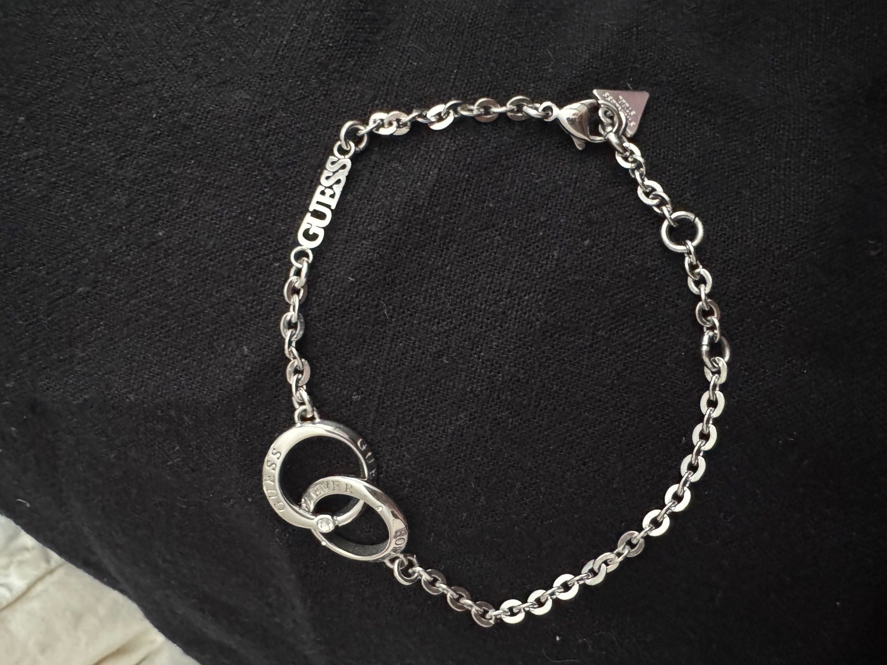 Guess Bracciali & Braccialetti: ARMKETTE VON GUESS - FOREVER LINKS – Nuovo (secondo la descrizione) da MOEHLIN venduto da slg_7rmx 2