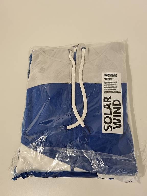Pulls & Sweat-shirts: Sweat Spacefox Solar Wind – D'occasion à Gland par Khazmur1 1