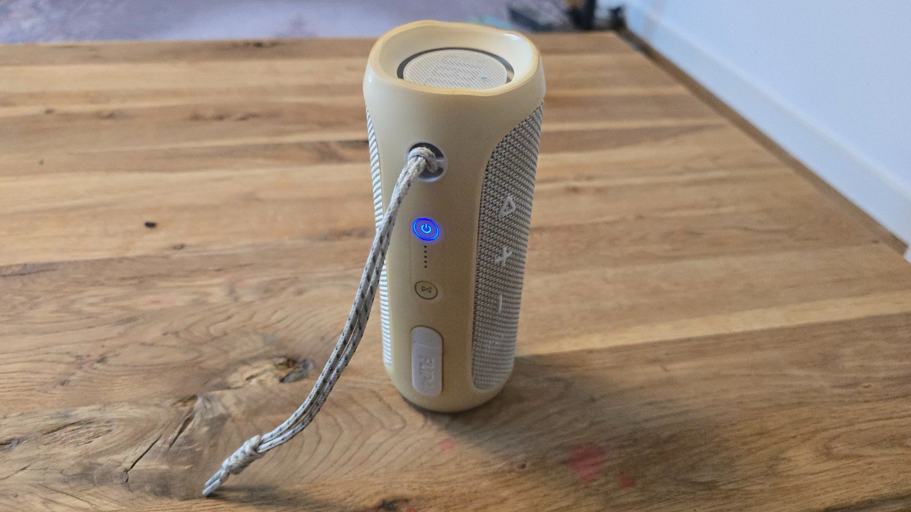 JBL Lautsprecher: JBL Flip 4 top BASS – Gebraucht aus Wallisellen von theblacksheep 1