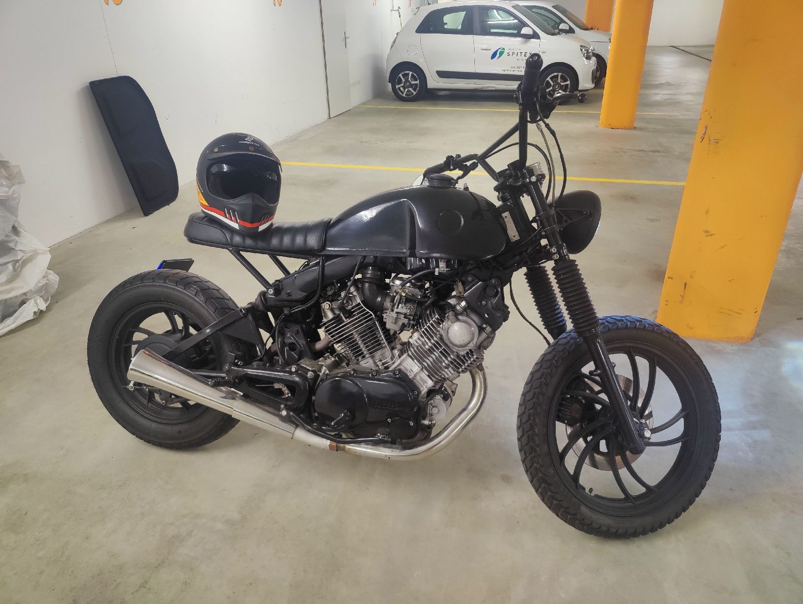 Yamaha Chopper: Yamaha xv750 Cafe Racer – Usato da Küttigen venduto da SHNAUZII
