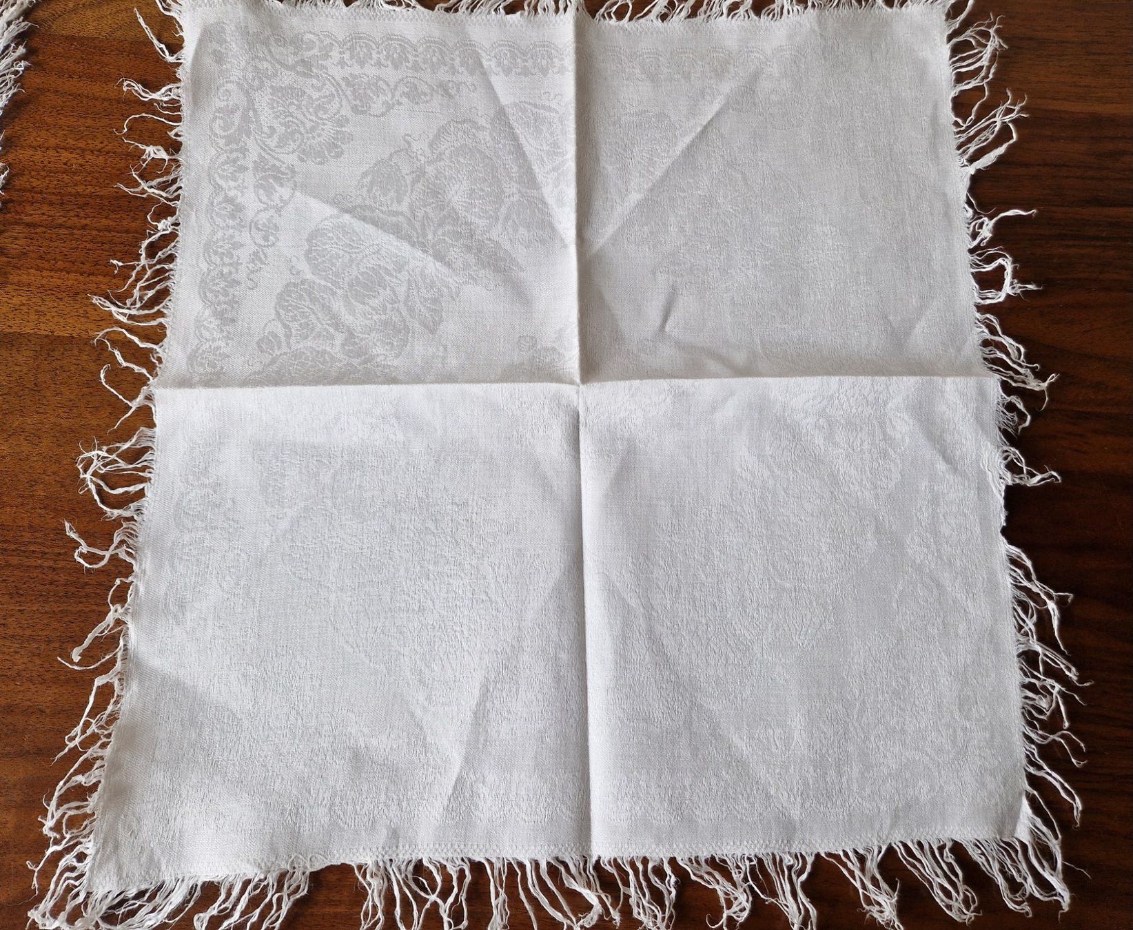 Tovaglioli: 8 Seidendamast Servietten mit Fransen 34x33cm – Usato da Bern venduto da Antikbatik 5