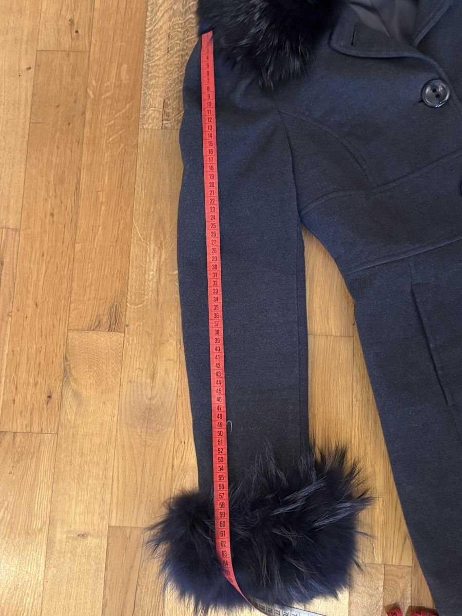 Cappotti: Wintermantel mit Pelzkragen – Usato da Pfäffikon ZH venduto da cohu77 7