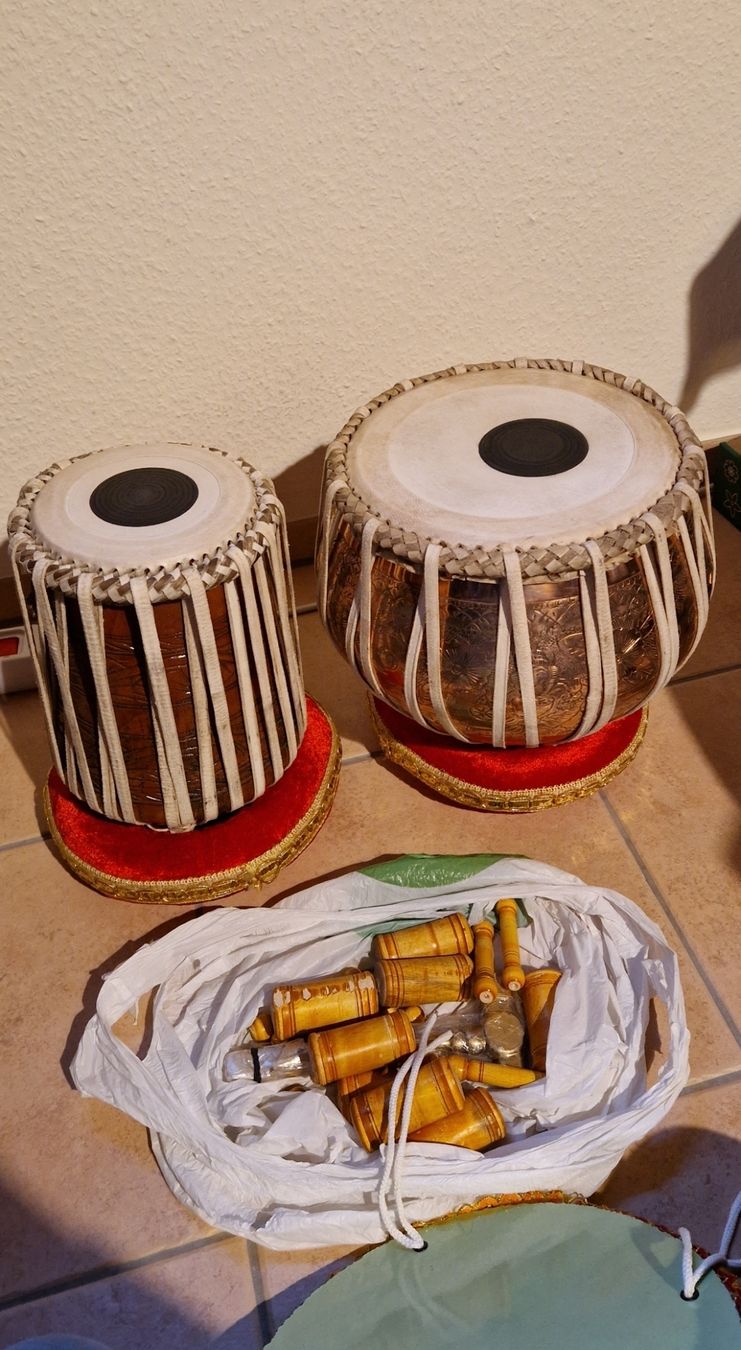 Meinl Strumenti musicali: Meinl Pro Tabla Artisan Edition – Nuovo (secondo la descrizione) da Schongau venduto da hoh_hy6d