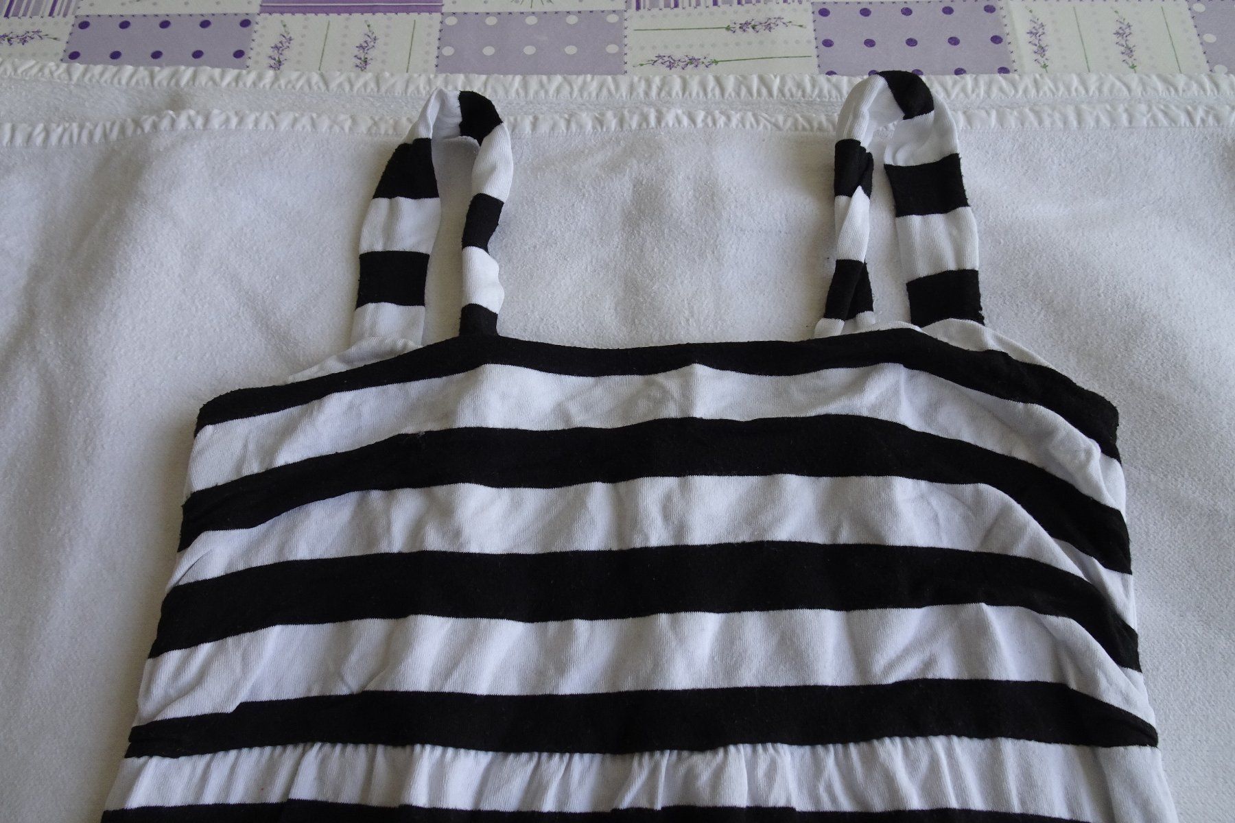 Top: Top schwarz - weiss gestreift ca. Gr. 36 – Usato da Strengelbach venduto da schmetterling20 1
