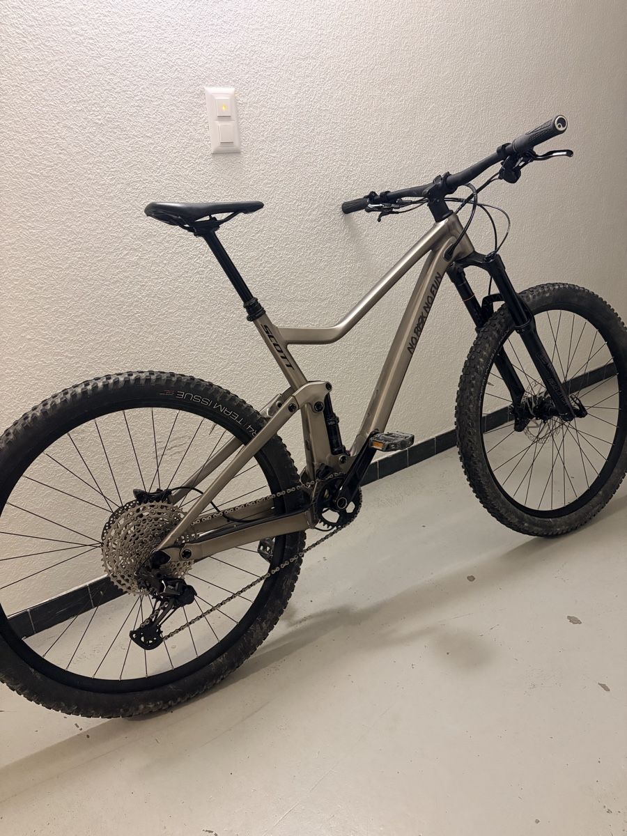 Scott Biciclette: Scott Genius  – Usato da Wettingen venduto da gaiardo