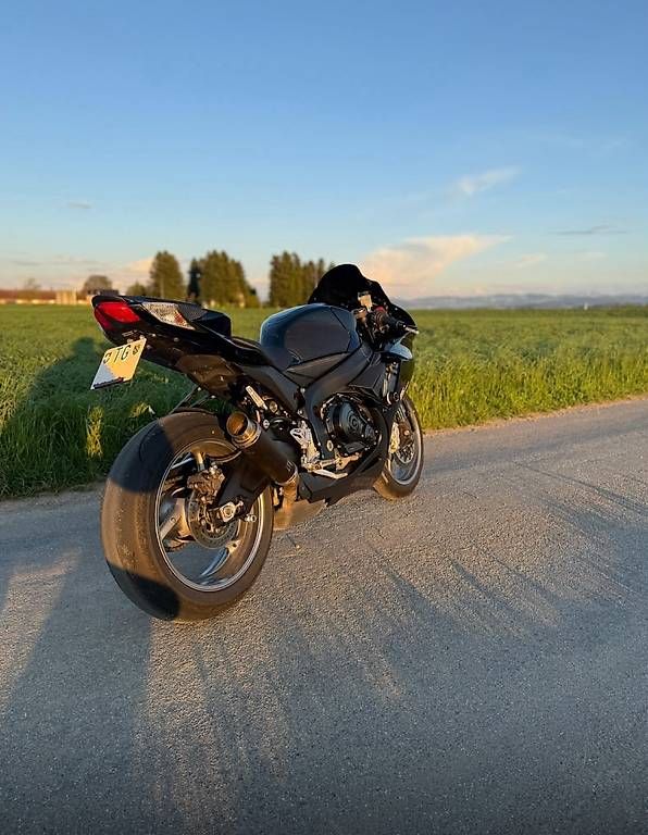 Suzuki Strasse: Suzuki GSX-R 600 L3 Quickshifter – Gebraucht aus Romanshorn von Kuro16 1