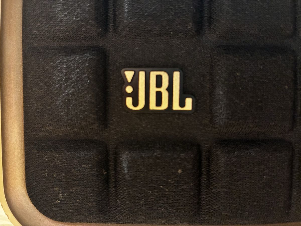JBL Casse acustiche: Jbl Authentic 200 – Usato da Wangen sz venduto da ms1_k9x8 9