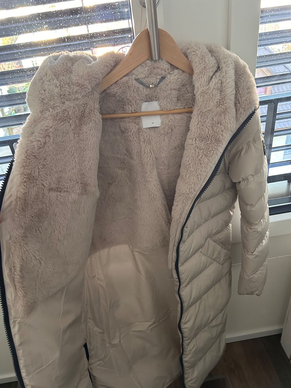 Giacche: Winterjacke neu – Nuovo (secondo la descrizione) da Pratteln venduto da Liliana2905 1