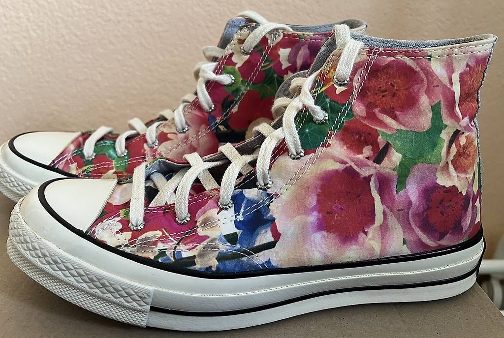 Damenschuhe: Converse All Star Blumenprint Gr. 39 – Gebraucht aus Bern von Happyturtle 1
