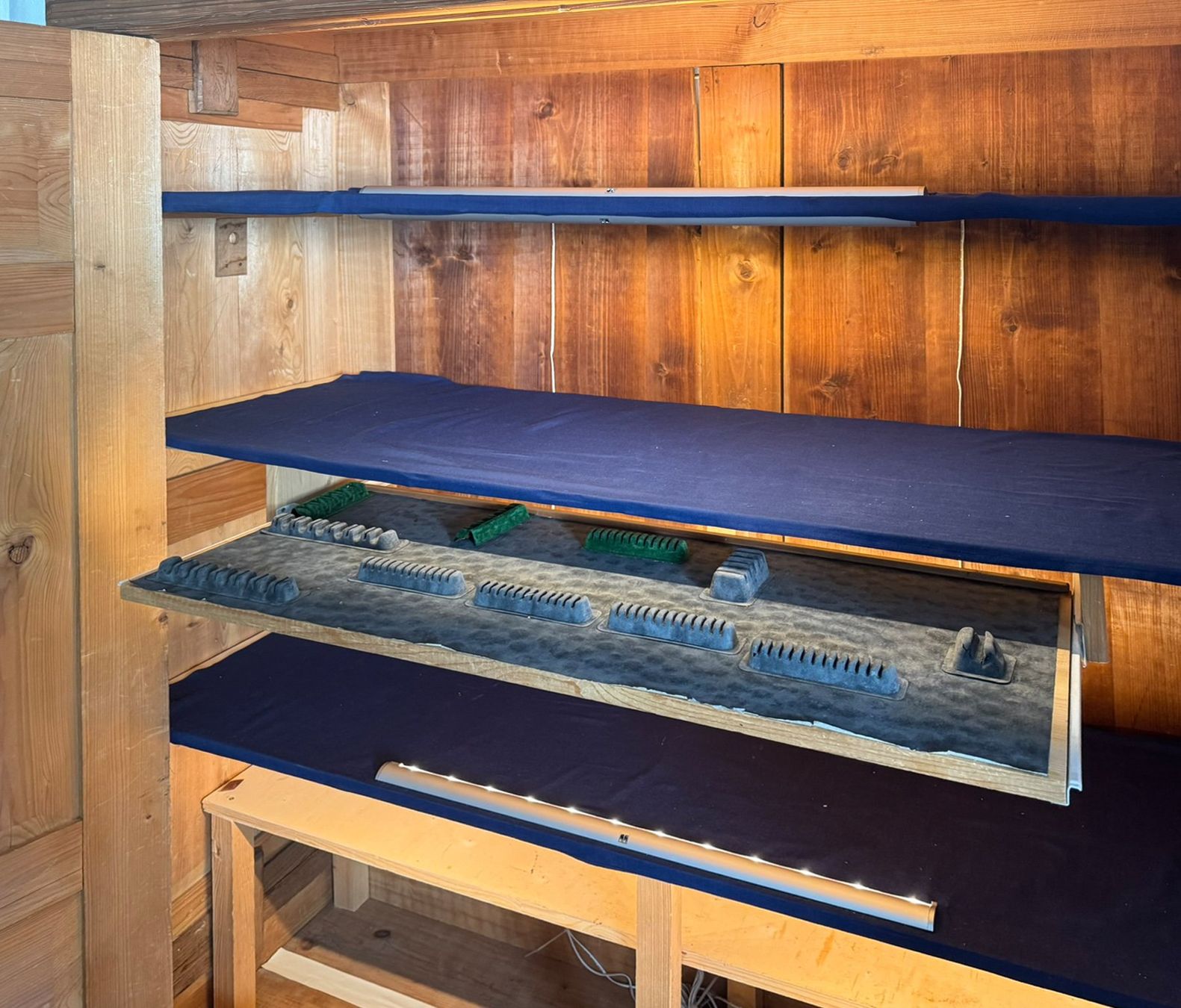 Armadi: Antiker Schrank (Bodenseeschrank) – Usato da Mönchaltorf venduto da Speedy453 5
