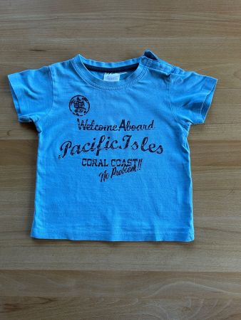 Hellblaues T-Shirt Grösse 86/92