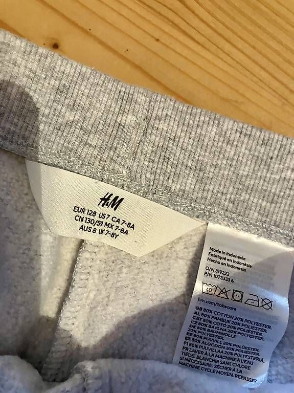 Pantalons: Trainerhosenset  neu 128 – D'occasion à Brunnadern par Bumlebee 2