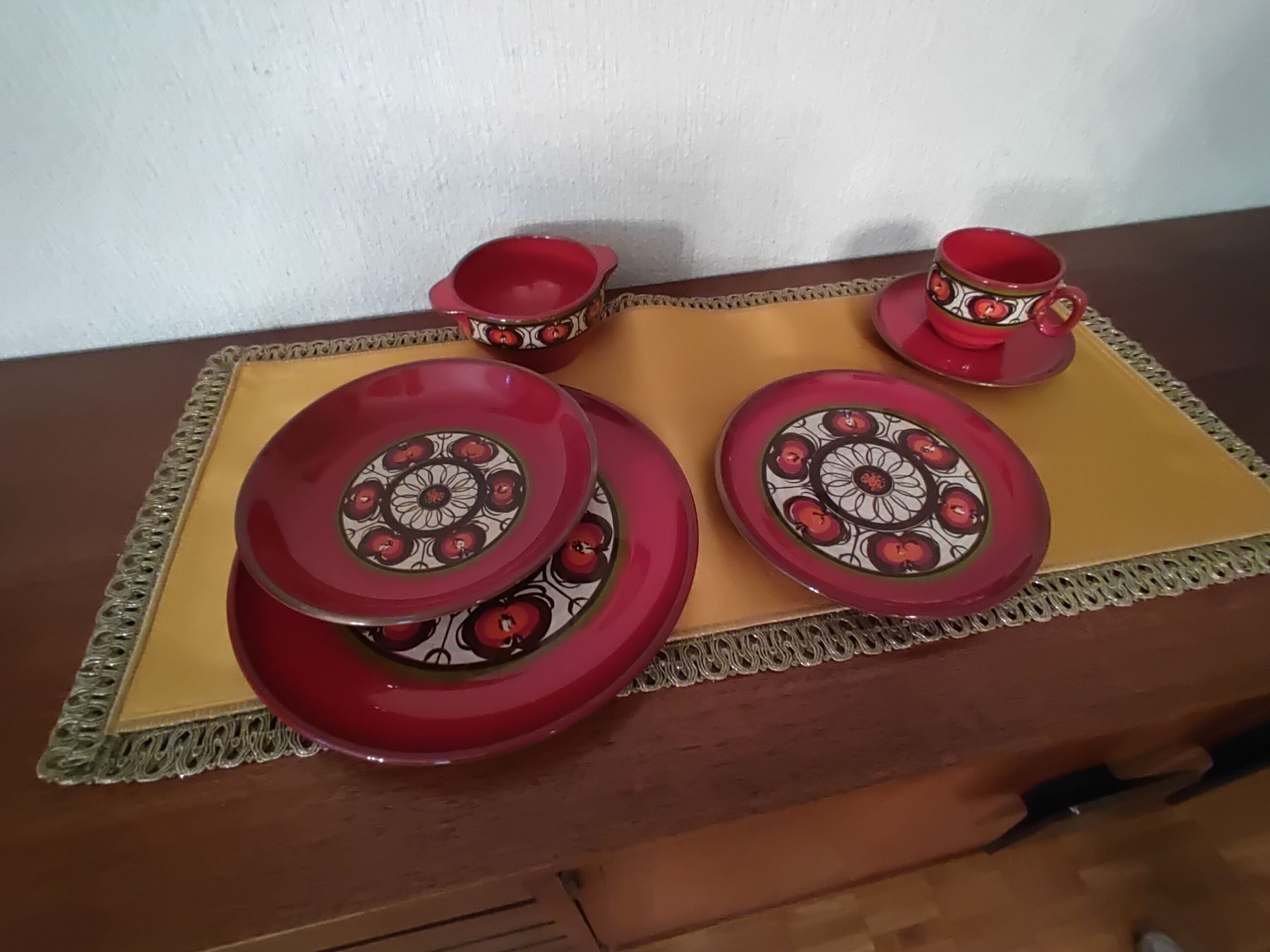 Services de table: Öpfeli Service inkl. Raclette- Öfeli – D'occasion à Wädenswil par fajadi