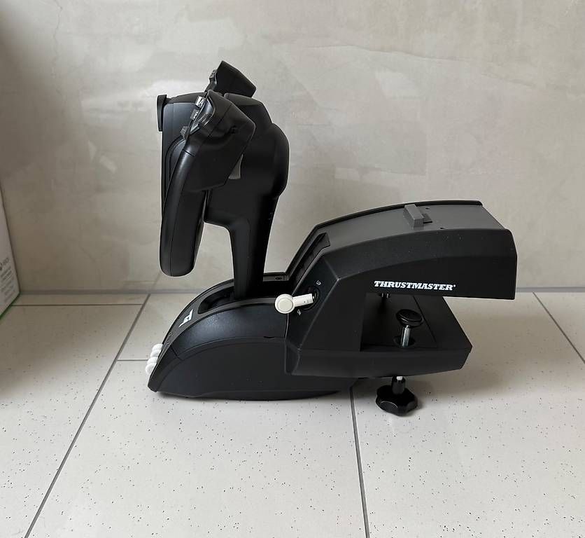 Thrustmaster Controller: Thrustmaster TCA Yoke Pack Boeing Edition – Nuovo (secondo la descrizione) da Muhen venduto da mauyo 2