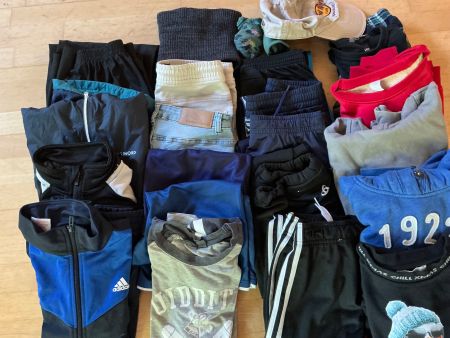 Sportkleiderpaket Gr. 146 (Nike, Puma, Fila, Adidas, odlo…)