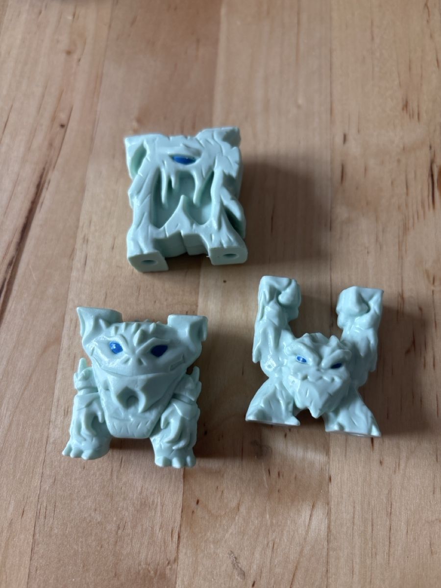 Schleich Jouets: 3 Schleich Figuren, Eis Monster, – D'occasion à Wisen SO par lau_m85k