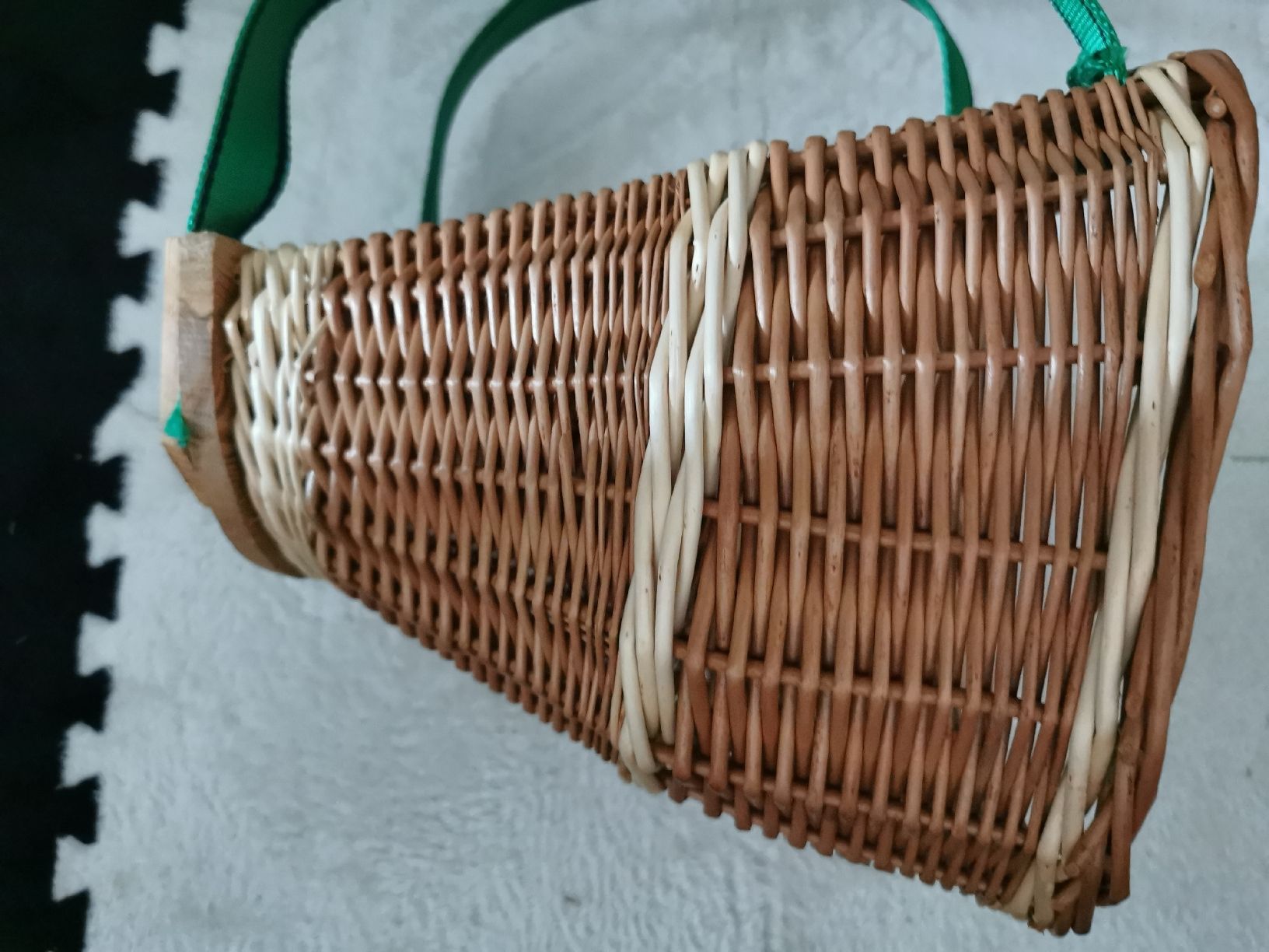 Sonstige Antiquitäten & Kunst: Kinderhuttli – Neu (gemäss Beschreibung) aus Stansstad von ramschliese