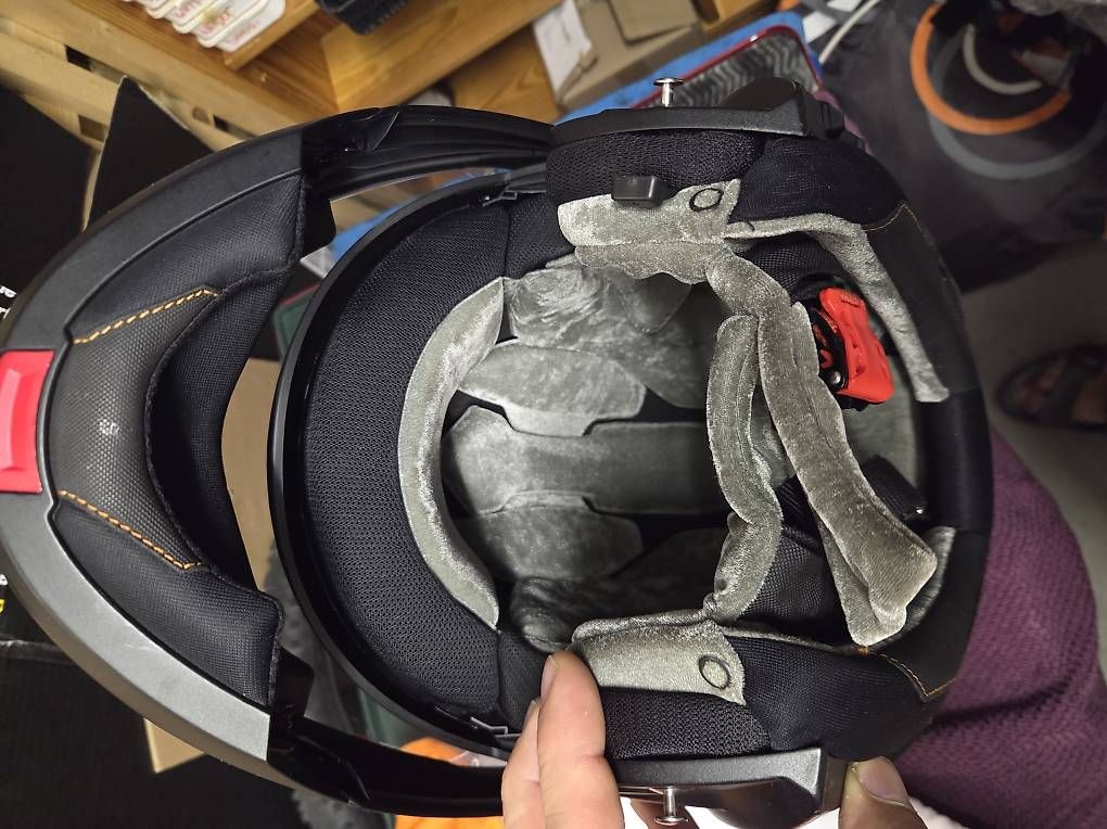 Caschi & visiere: Klapphelm Schuberth C4 Pro mit Bluetooth Kommunikation  – Usato da Spreitenbach venduto da Brm4 4