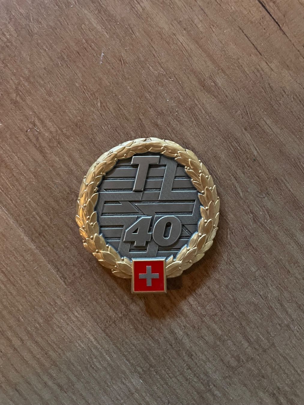 Plaketten & Abzeichen: Beret emblem – Gebraucht aus Monteggio von Mic1122
