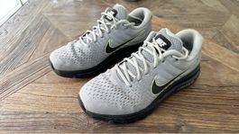 Nike Laufschuhe Grau Herren Grösse 43 - Auktion ab 1.-