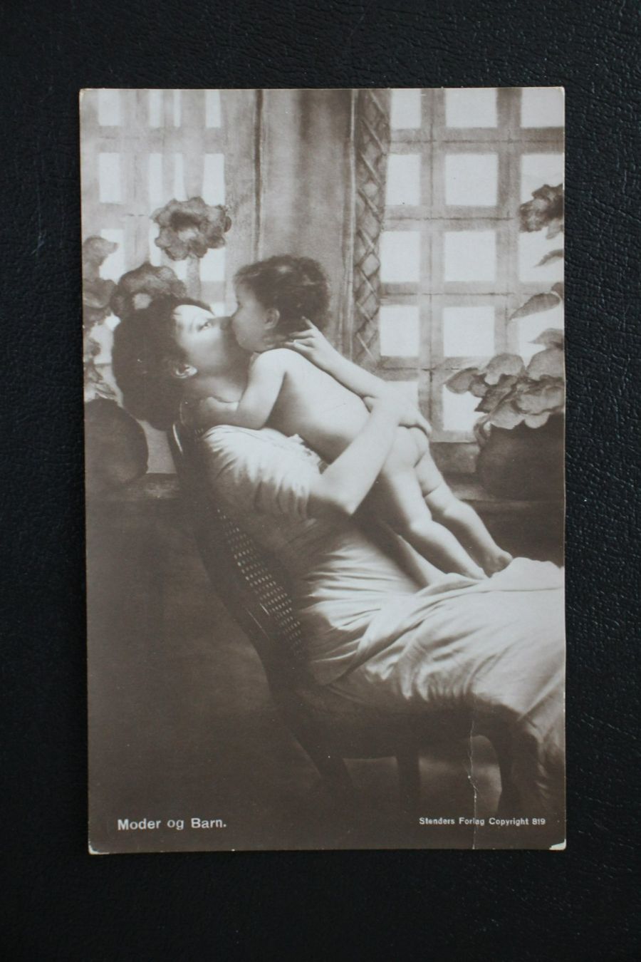 Cartes postales: Ansichtskarte Mutter und Kind gebraucht gelaufen – D'occasion à Wiedlisbach par han_n6ff