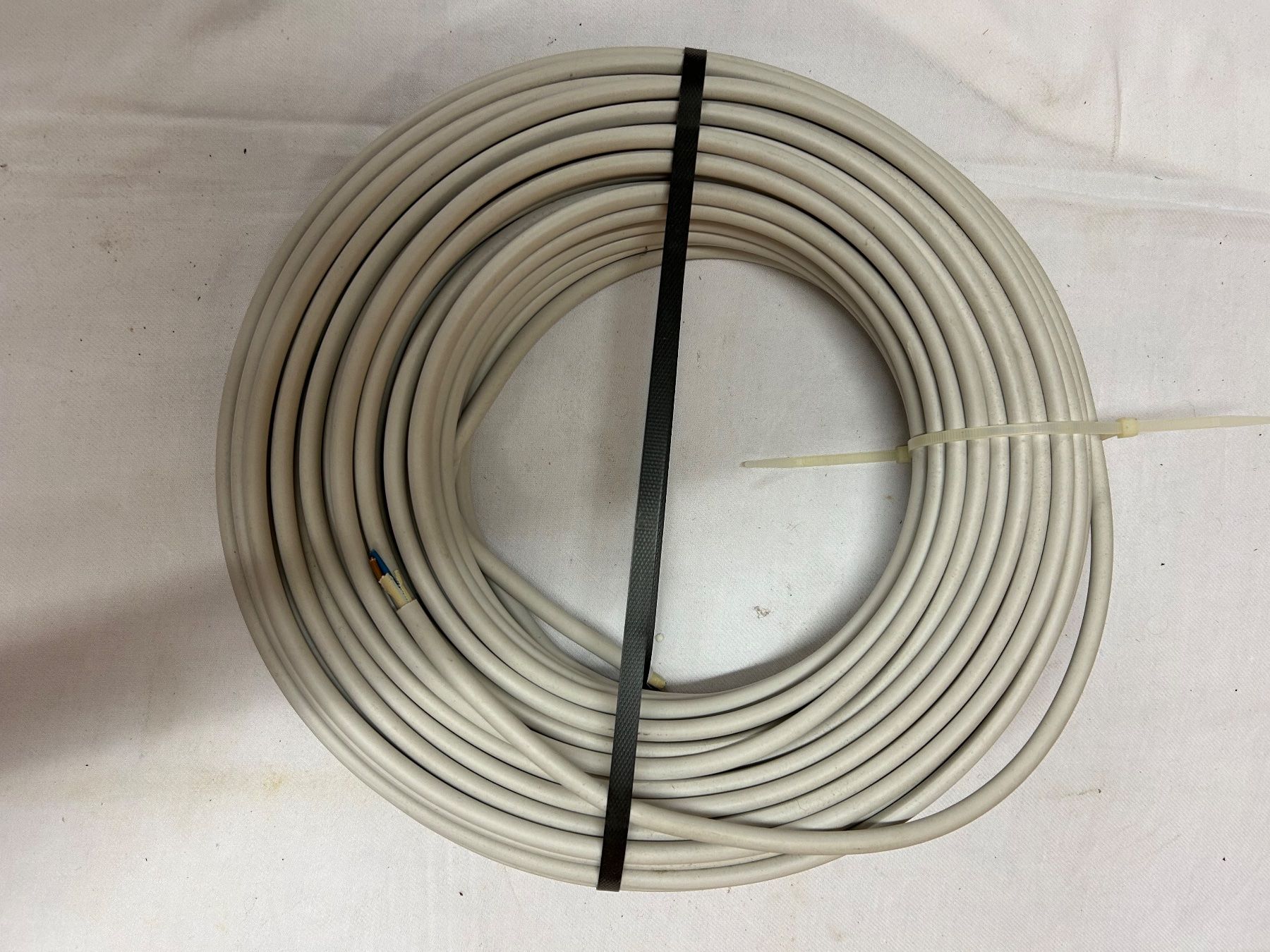 Kabel: Stromkabel Kabel 3x1.5mm² ca. 50m – Gebraucht aus Reinach AG von Polarstern1