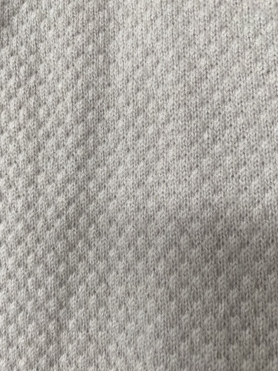 Allude Vestes: ALLUDE Strickjacke Kaschmir hellgrau/beige Gr.L  – D'occasion à Schaffhausen par Fie 2
