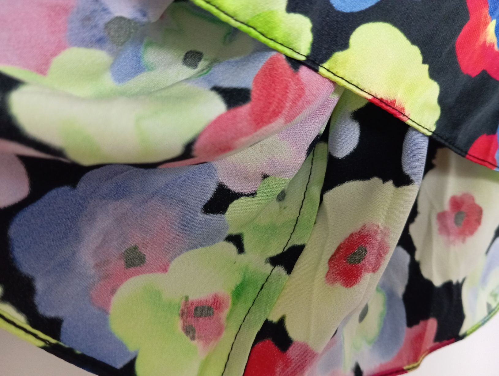 Blusen: *NEU* Handgemachte Seidenbluse Gr.S – Neu und originalverpackt aus Romanshorn von mololo 6