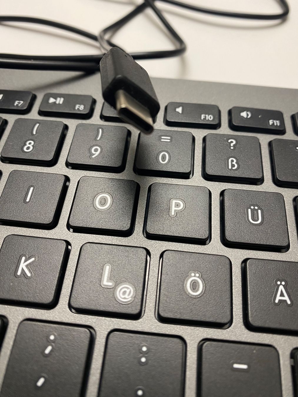 Tastaturen: Clavier Jelly Comb gris, pavé tactile intégré – Gebraucht aus Carouge GE von fra_g9sm 1