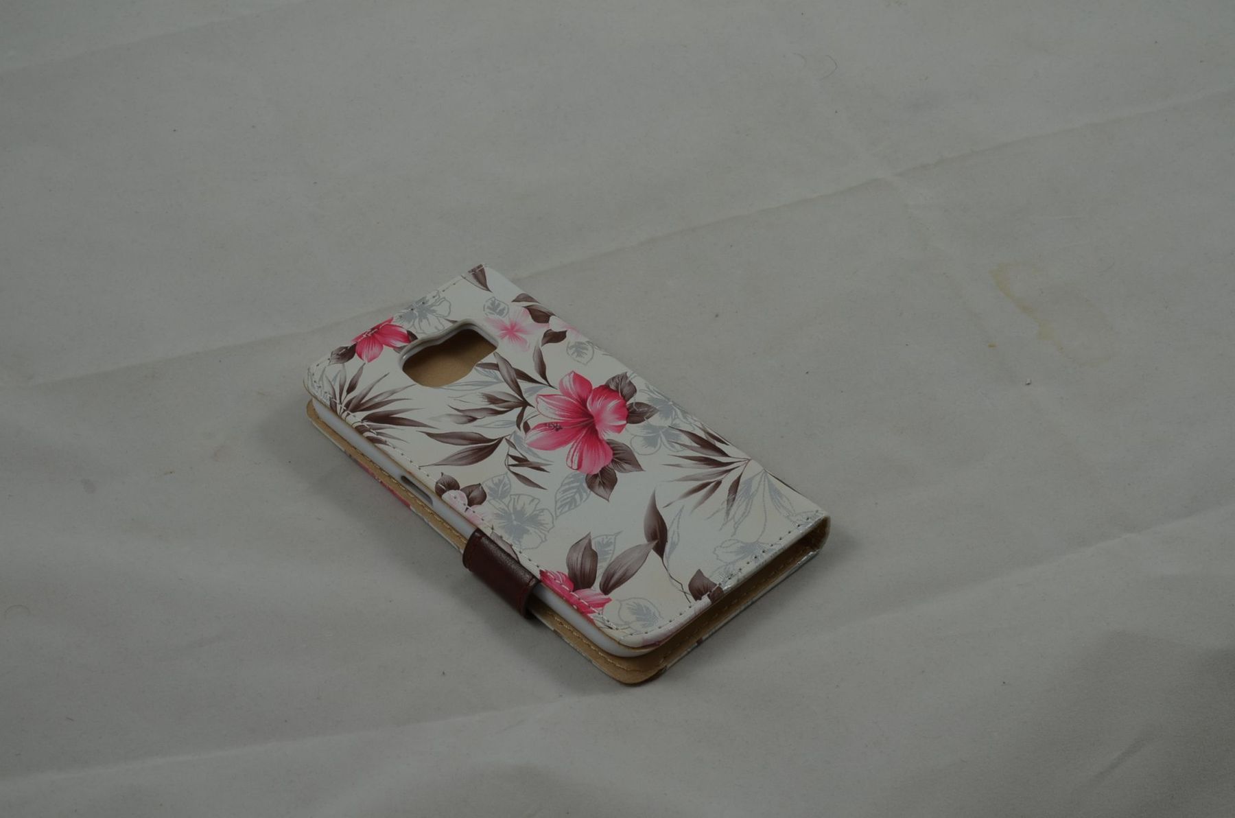 Cover & Protezioni schermo: 21 Handy Cover Samsung Galaxy S6 – Usato da Buchs AG venduto da SellAndBuyX 5