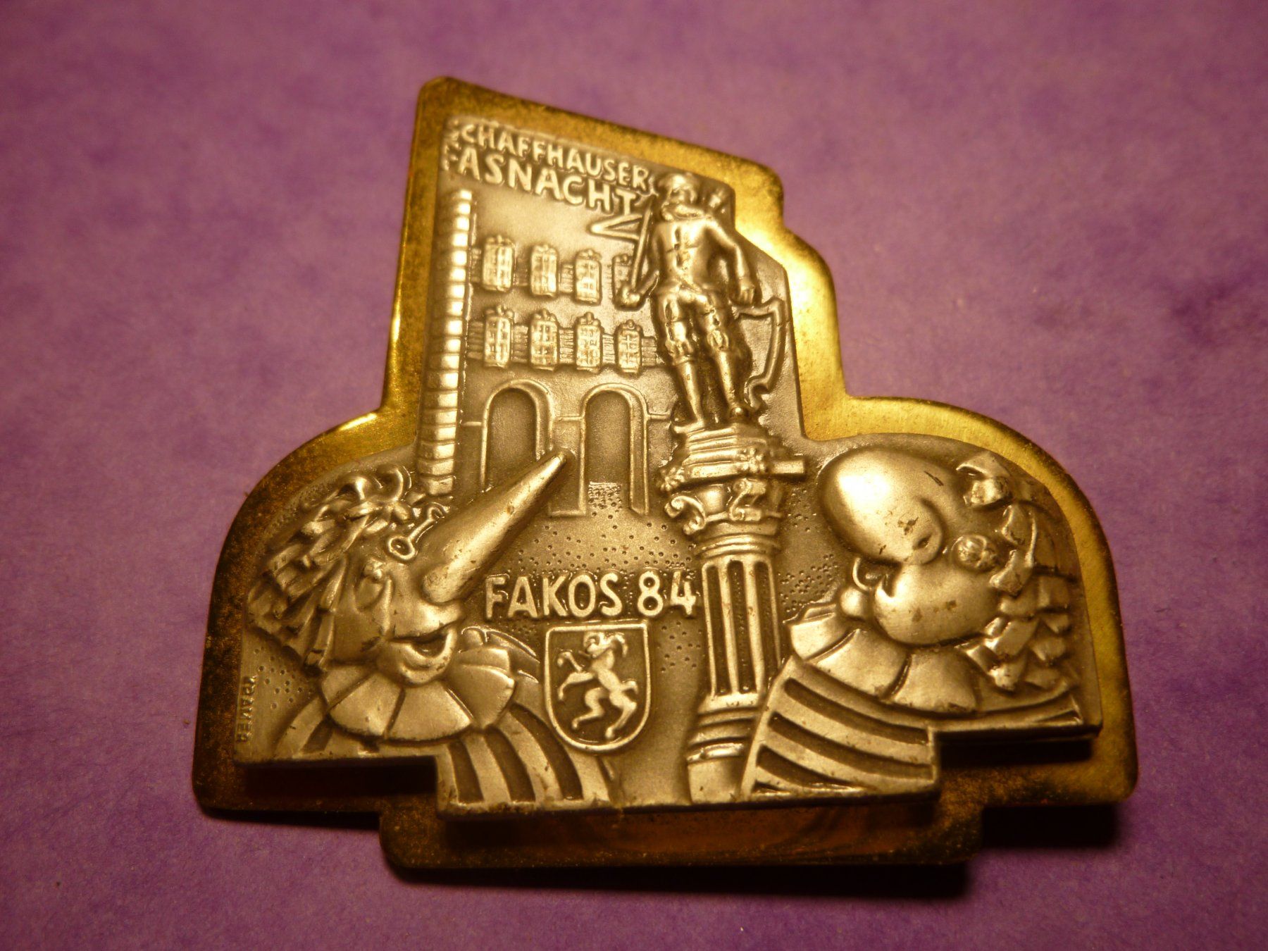 Placchette & Badge: SCHAFFHAUSEN 1984 GOLD – Usato da Ried (Muotathal) venduto da Mandarin02
