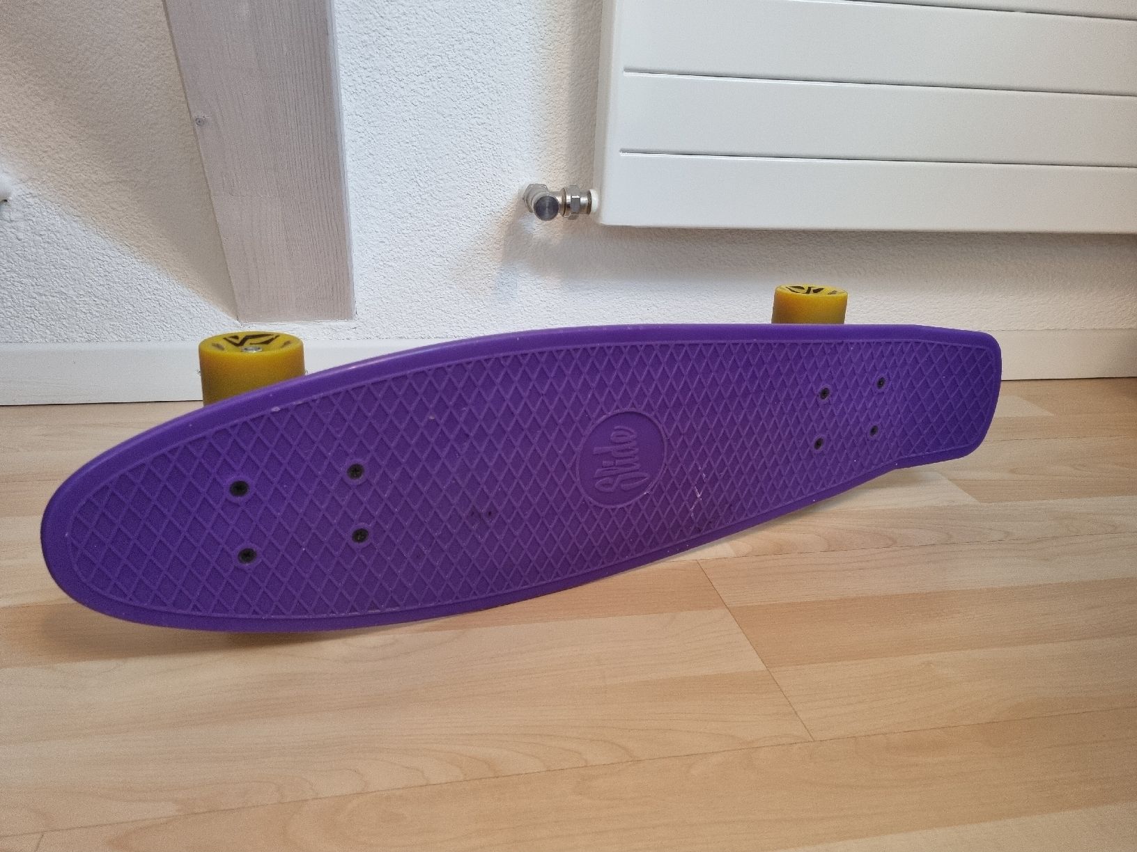 Slide Skateboards: Pennyboard violett-gelb – Usato da Langenthal venduto da van_tm9l 1