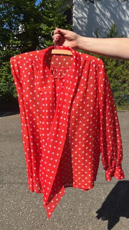 Rote Bluse mit Pünktchen, Grösse S/M Vintage Stil