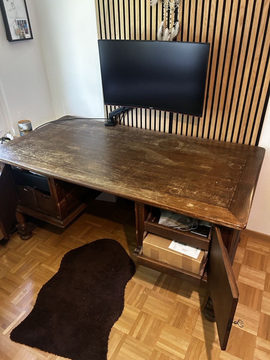 Scrivanie: Vintage Schreibtisch – Usato da Luzern venduto da ZMicha 1