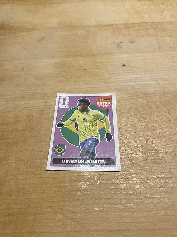 Panini Sammelbilder & Trading cards: Panini extra sticker Vinicius Junior publié High – Gebraucht aus la chaux-de-fonds von arm_7fm6