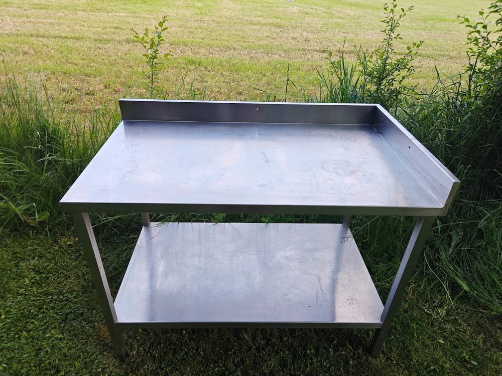 Produktbild von Akseel Eck-Arbeitstisch Aus Edelstahl – Robuster NSF-geprüfter Küchentisch Für Gastro & Restaurants, Mit Spritzschutz, 91x91 Cm Arbeitsstation