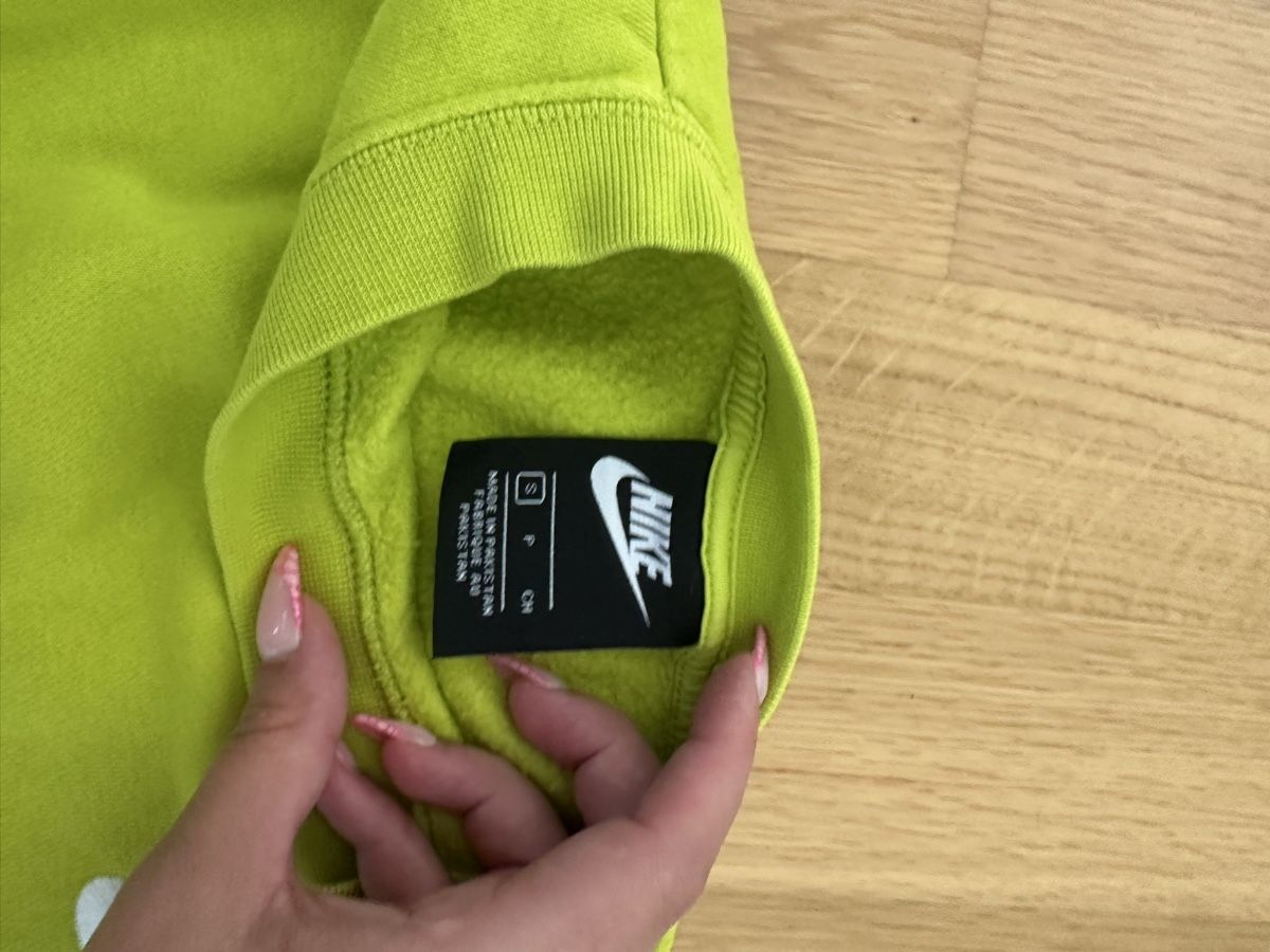 Nike Top: Pull Nike  – Nuovo (secondo la descrizione) da Brügg BE venduto da lea_ng6s 1