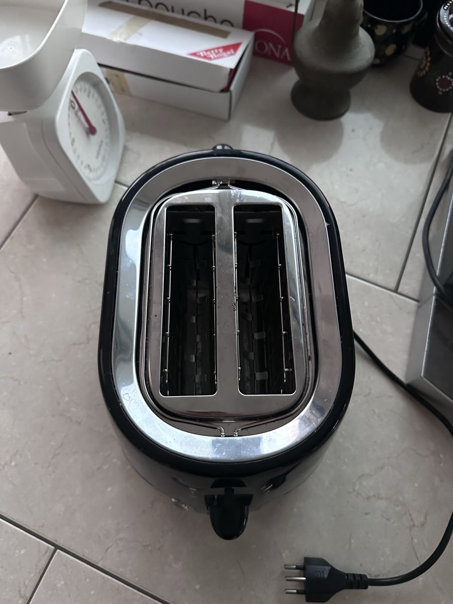 Grundig Küchengeräte: Grundig Toaster – Gebraucht aus Riedholz von lena__4533 1