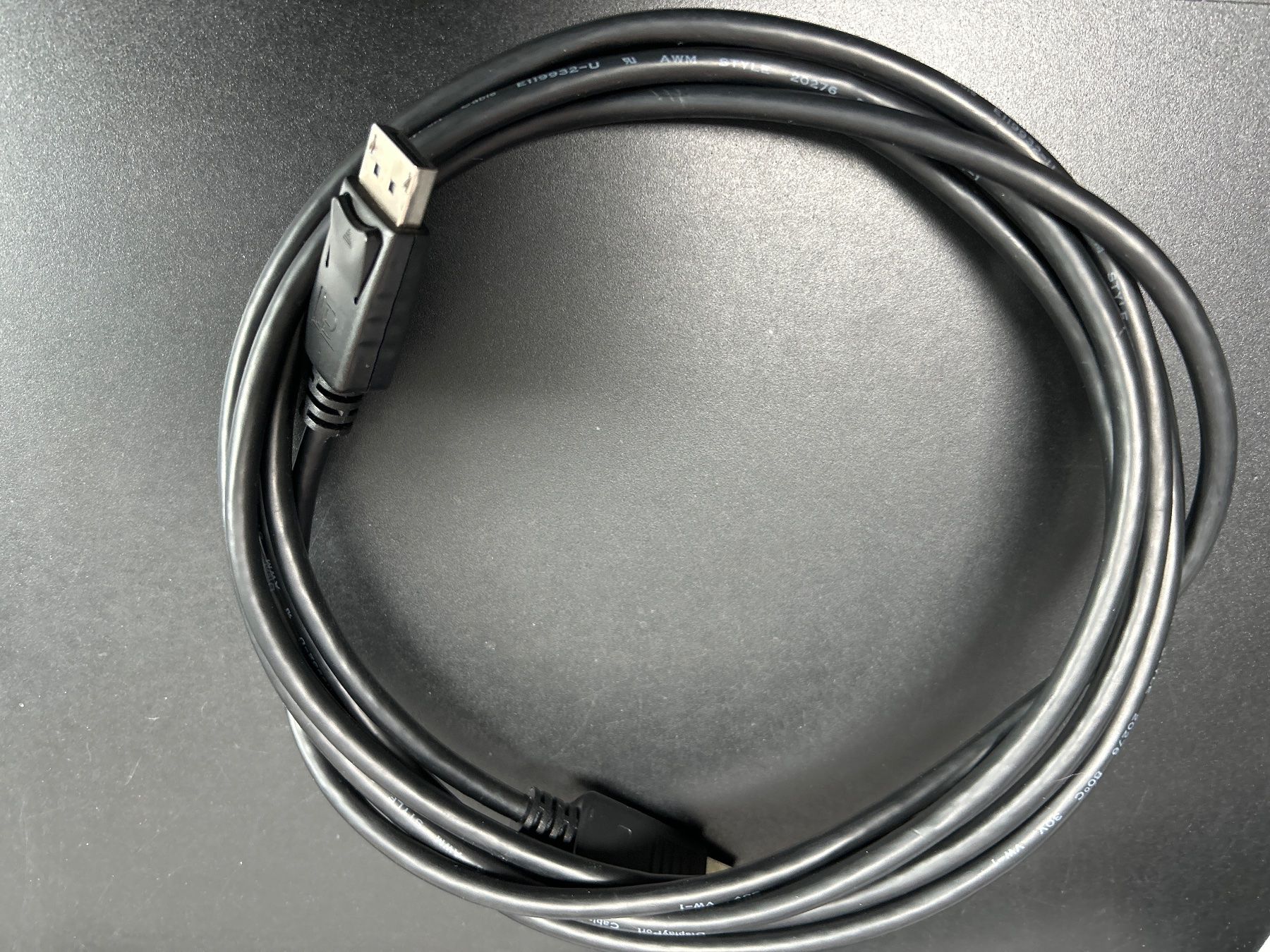 Cavi: DisplayPort Kabel 3m – Usato da Lüsslingen venduto da Piper